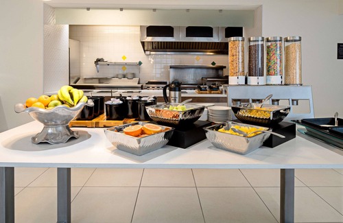 East Roseville Parkway Hotel | Hilton Garden Inn Roseville