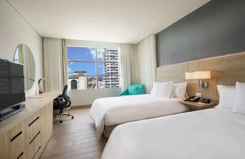 Comuna 2 Hotel | Hilton Garden Inn Santa Marta