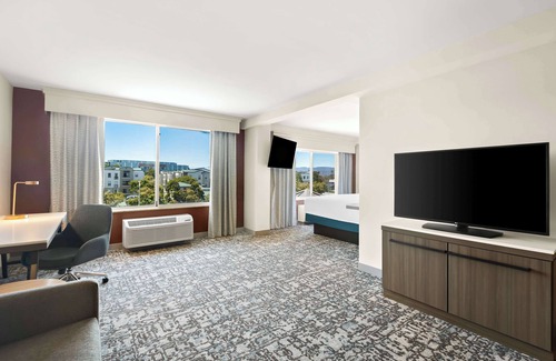 East San Mateo Hotel | Hilton Garden Inn San Mateo