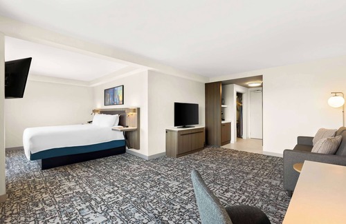East San Mateo Hotel | Hilton Garden Inn San Mateo
