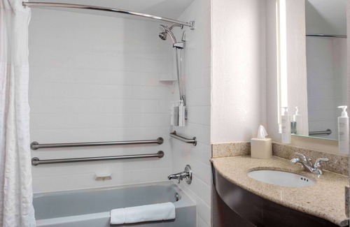Ballentine Manor Estates Hotel | Hilton Garden Inn Sarasota - Bradenton Airport