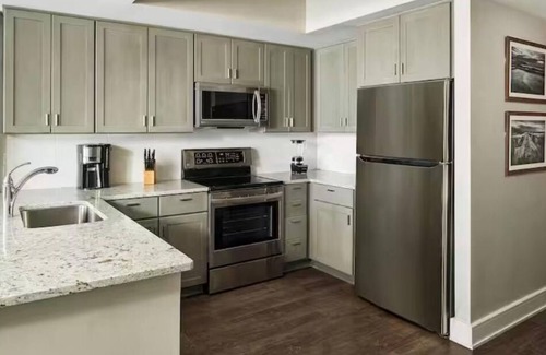 Downtown Myrtle Beach Apartment | Hilton Grand Vacations Club Ocean Enclave Myrtle Beach