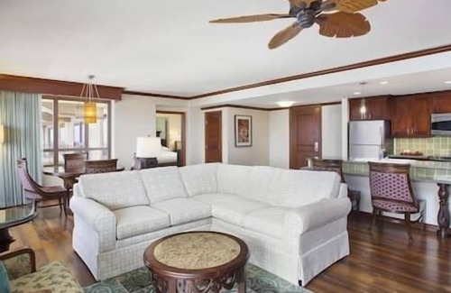Waikiki Resort | Hilton Grand Vacation Club, All Towers, Honolulu!