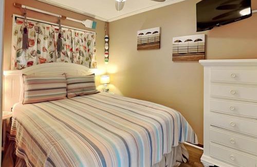Folly Field Apartment | Hilton Head Beach & Tennis B303