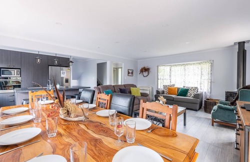 Lynmore House | Hilton Holiday | Lynmore Location with Spa Pool