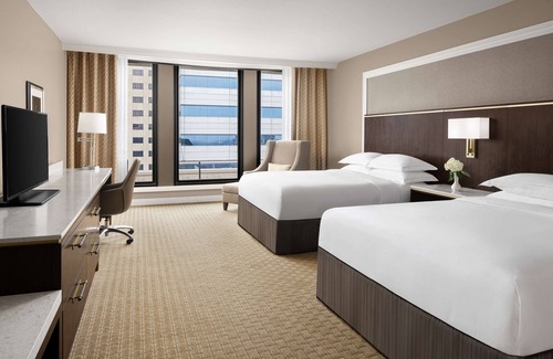 Mile Square Hotel | Hilton Indianapolis Hotel & Suites