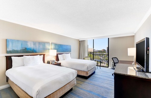 Airport Area Hotel | Hilton Irvine/Orange County Airport