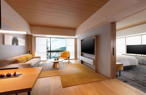 Karasuma Hotel | Hilton Kyoto