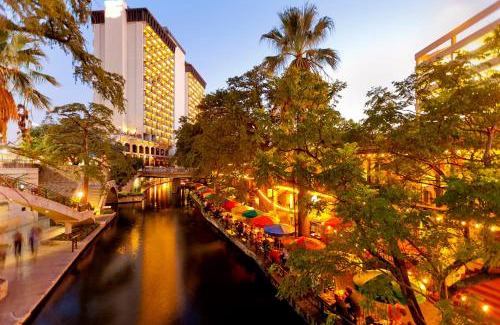 Downtown San Antonio Hotel | Hilton Palacio del Rio