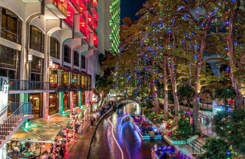 Downtown San Antonio Hotel | Hilton Palacio del Rio