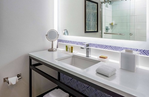 City Center Hotel | Hilton Richmond Downtown