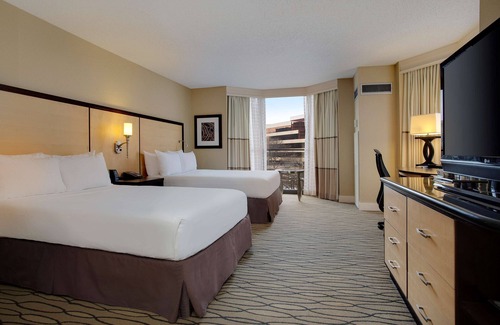 Rosemont Hotel | Hilton Rosemont Chicago O'Hare