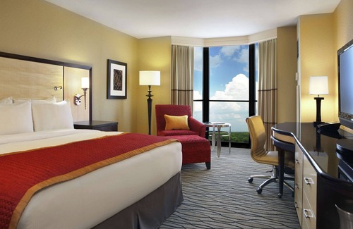 Rosemont Hotel | Hilton Rosemont Chicago O'Hare
