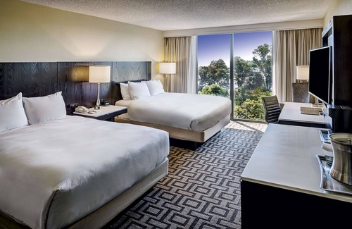 Sacramento Hotel | Hilton Sacramento Arden West