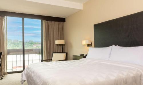 San Salvador Hotel | Hilton San Salvador