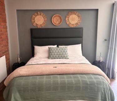 Hilton House | Hilton Splendour 1