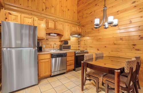 Pittman Center Hotel | Hilton Vacation Club Bent Creek Golf Village Gatlinburg