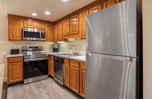 Pittman Center Hotel | Hilton Vacation Club Bent Creek Golf Village Gatlinburg