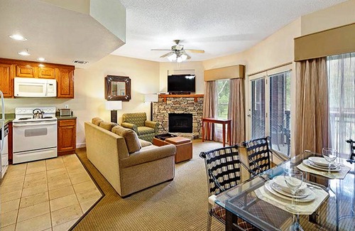Pittman Center Hotel | Hilton Vacation Club Bent Creek Golf Village Gatlinburg