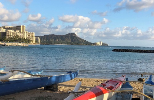Northeast Virginia Beach Resort | Hilton Waikikian Resort. Beautiful location at Hilton Hawaiian Village for Xmas