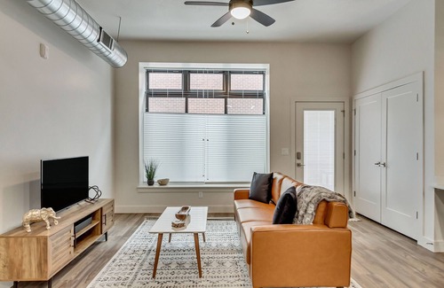 Fairpark Apartment | Hip 1BR Downtown Loft