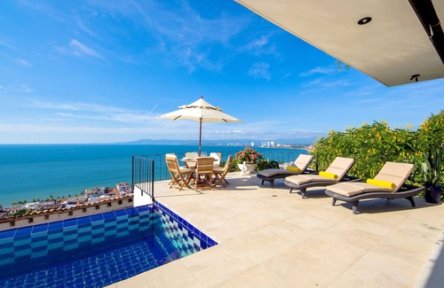 Cerro House | Hip and Stylish Downtown Villa w/Spectacular Views, Pool and Incredible Staff