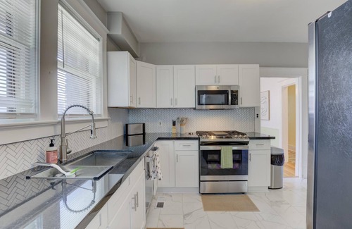 Cooper-Young Historic District House | Hip Cooper Young Gem with Game Room - Walk to Food, Coffee, Bars & Liberty Bowl
