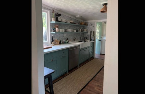 Ojai House | Hip Downtown Ojai Casita w/Hot tub!