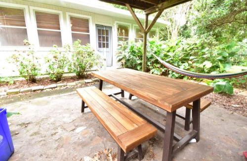 Charleston House | Hip Island House