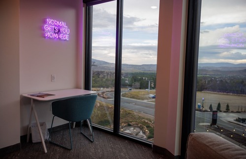 Park City Condo | Hip Ski In/Out Hotel Room at Canyons Village