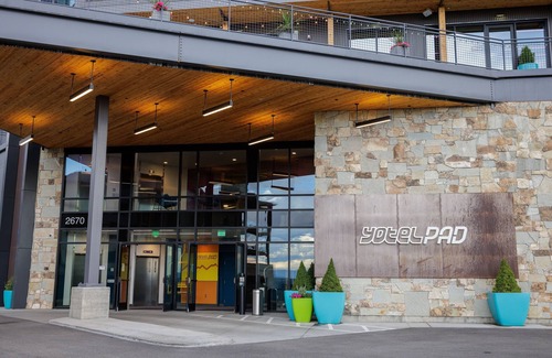 Park City Condo | Hip Ski In/Out Hotel Room at Canyons Village