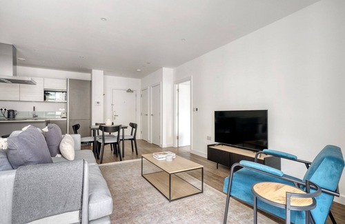 William Morris Apartment | Hip Walthamstow 1BR w/Gym, Lounge & Concierge nr Tube, by Blueground