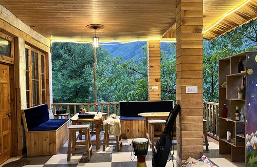 Banjar Bed & Breakfast | Hipostel Tirthan
