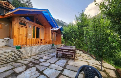 Banjar Cabin | Hipostel Tirthan