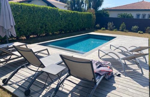 Biarritz Villa | Hiru Alabak - Maison à Biarritz, piscine, jardin, 8 personnes