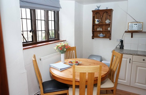 Shaftesbury House | Historic 2Bed - Traditional Countryside Retreat