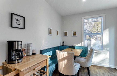 Bayview House | Historic 3BR Fenced Yard Long Stays OK