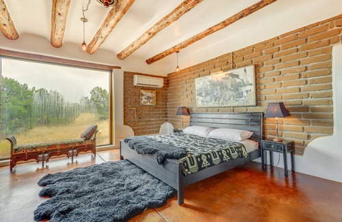 Cerrillos House | Historic Adobe Los Cerrillos Home w/ Mountain View