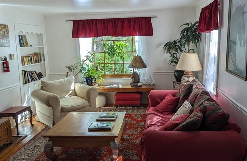 Aldie Other | Historic Aldie Farmhouse near Middleburg and Wine Country