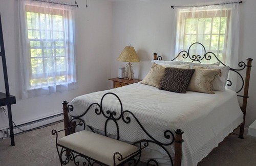 Aldie Other | Historic Aldie Farmhouse near Middleburg and Wine Country