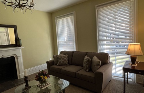 Maysville Apartment | Historic and Elegant