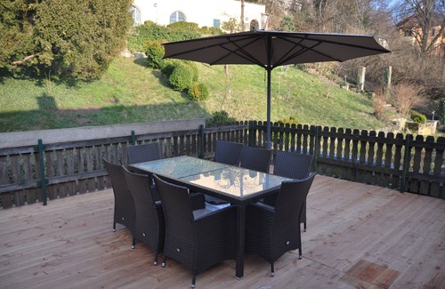 Loschwitz Apartment | Historic: At the foot of the Elbe slope not far from the Blue Wonder directly on the Elbe Cycle Path.