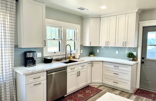 Atascadero House | Historic Atascadero Colony Charmer!