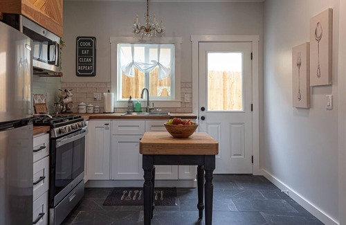 Prescott Cottage | Historic Aubrey House Duplex 2 Blocks to Downtown