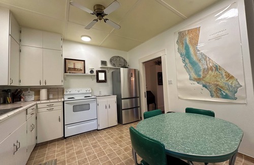 Auburn Apartment | Historic Auburn home split in two private units near downtown and American River