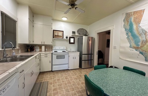 Auburn Apartment | Historic Auburn home split in two private units near downtown and American River