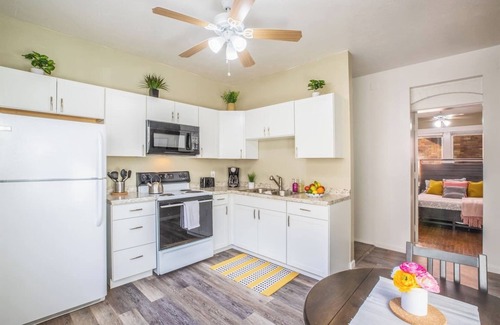 Lower Avenues Apartment | Historic Avenues Apt Downtown-25% Off Ski Rentals