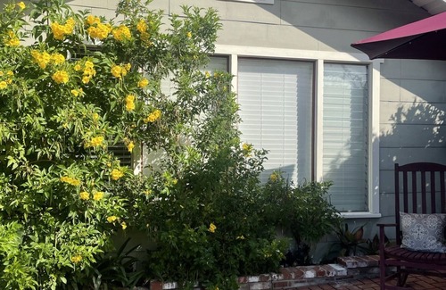Diamond Crestview Cottage | Historic beach cottage in beautiful Laguna Beach