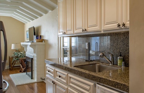 Laguna Beach Cottage | Historic Beach Cottage Nestled in the Heart of Laguna Beach