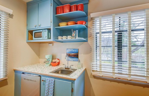 Boone Hotel | Historic Blue Ridge Tourist Court - Suite